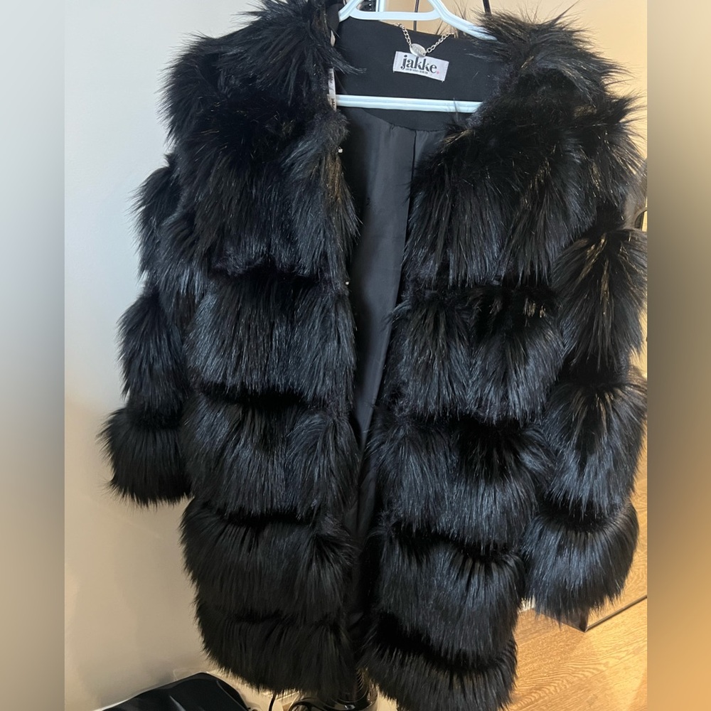 Jakke Black Faux Fur Jacket